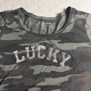 Lucky Brand Womens XL Grey Camo Graphic Tee Short Sleeve Scoop Neck Curved Hem